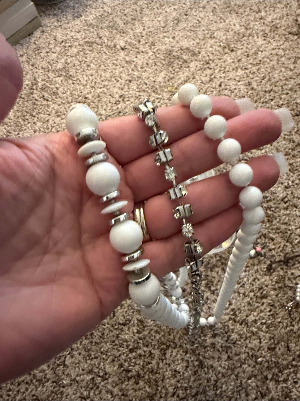 Lot of Vintage to Modern Jewelry lot - Picture 6 of 12